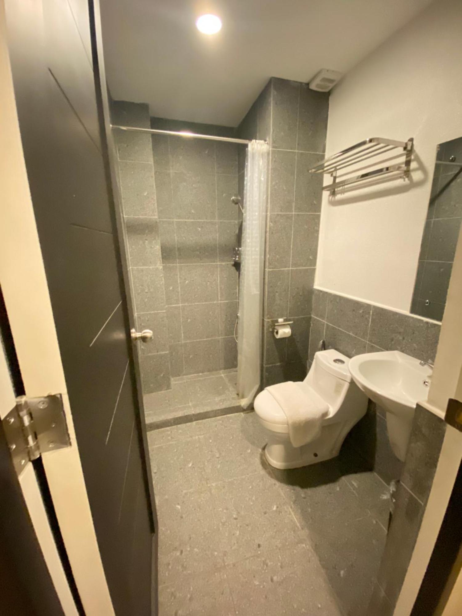 Rudolfo Suites مدينة روكساس المظهر الخارجي الصورة